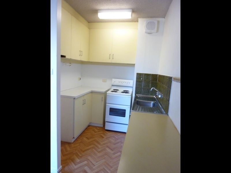 4C/173 Monaro Crescent, Red Hill ACT 2603