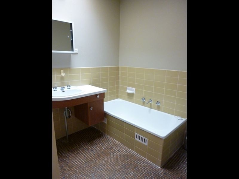 4C/173 Monaro Crescent, Red Hill ACT 2603