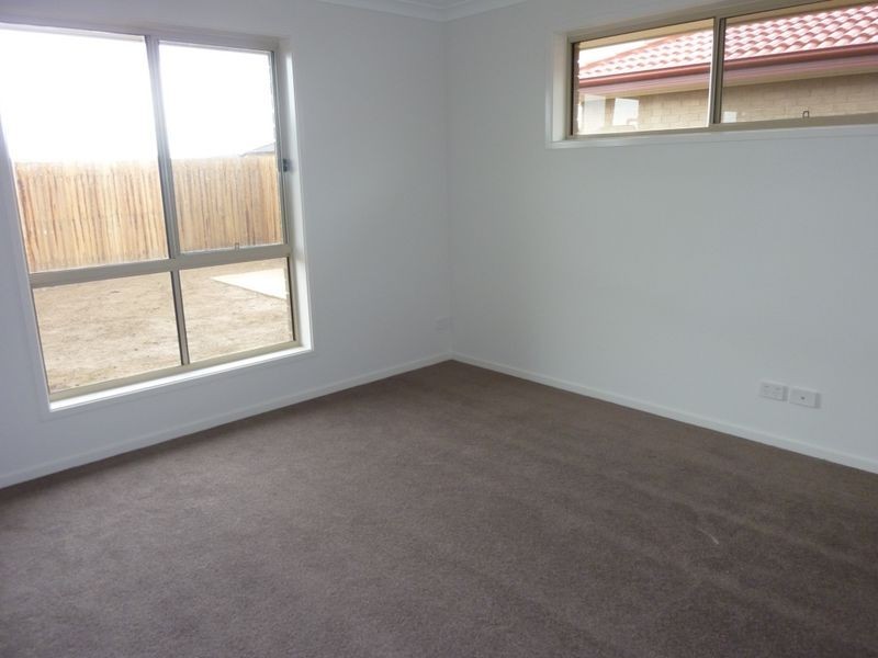 228 Macfarlane Burnet Avenue, Macgregor ACT 2615