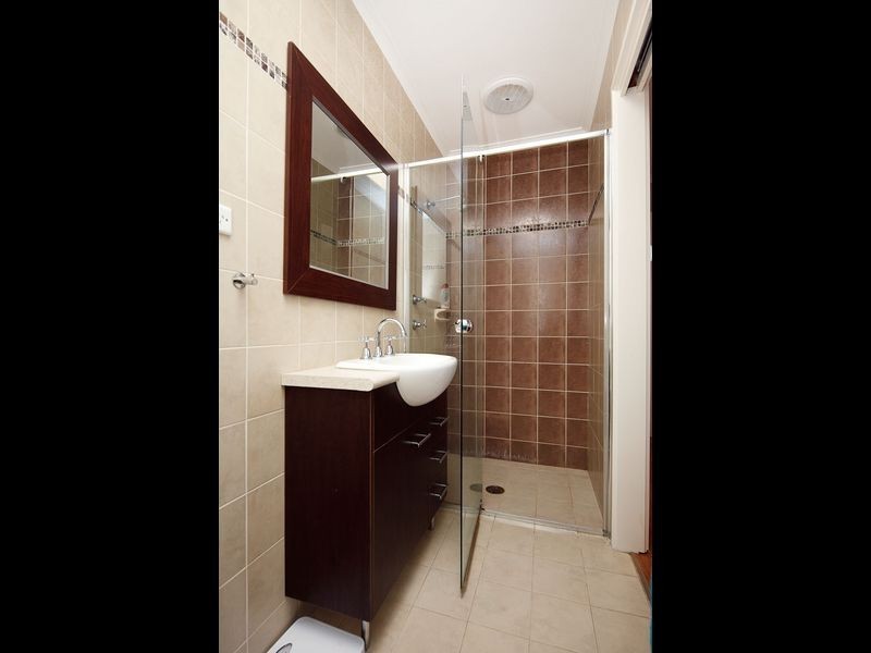 27 Ringrose Crescent, Isaacs ACT 2607