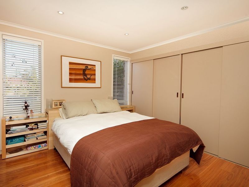 27 Ringrose Crescent, Isaacs ACT 2607