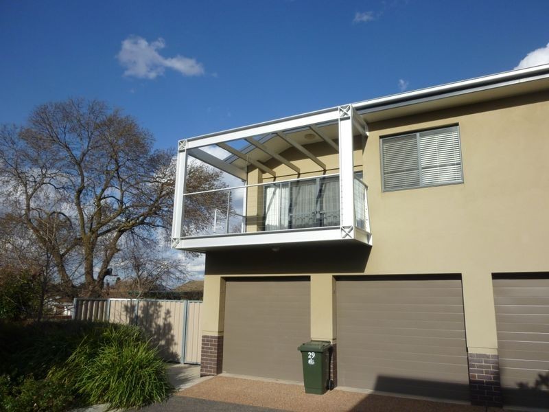 16/25 Jerrabomberra Avenue, Narrabundah ACT 2604