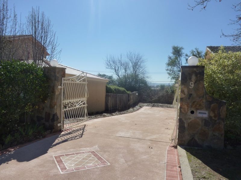 9 Sirius Place, Red Hill ACT 2603