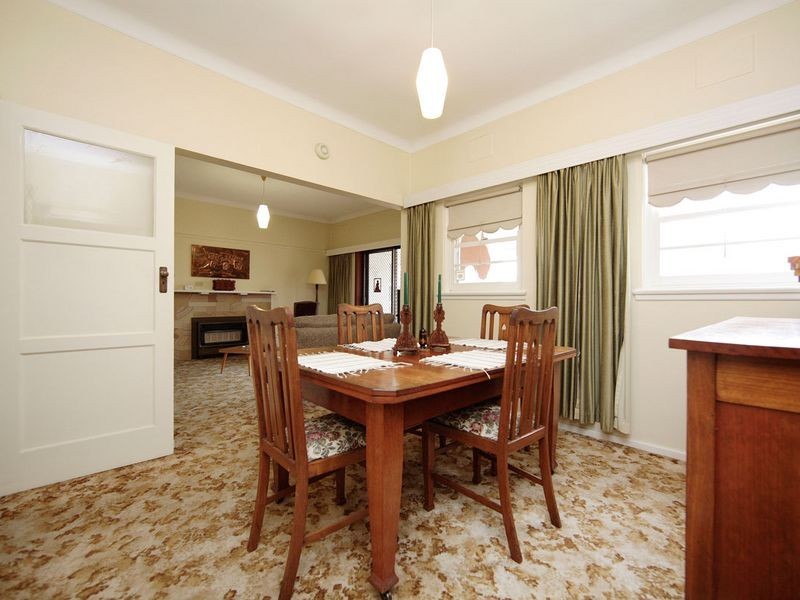 73 Captain Cook Crescent, Griffith ACT 2603