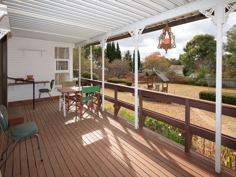 73 Captain Cook Crescent, Griffith ACT 2603