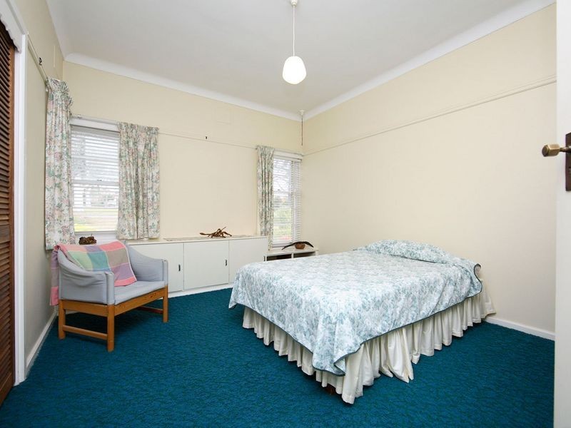 73 Captain Cook Crescent, Griffith ACT 2603