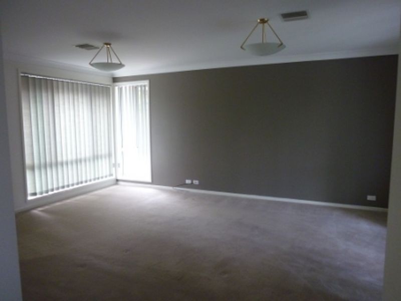 25 Clare Dennis Avenue, Gordon ACT 2906