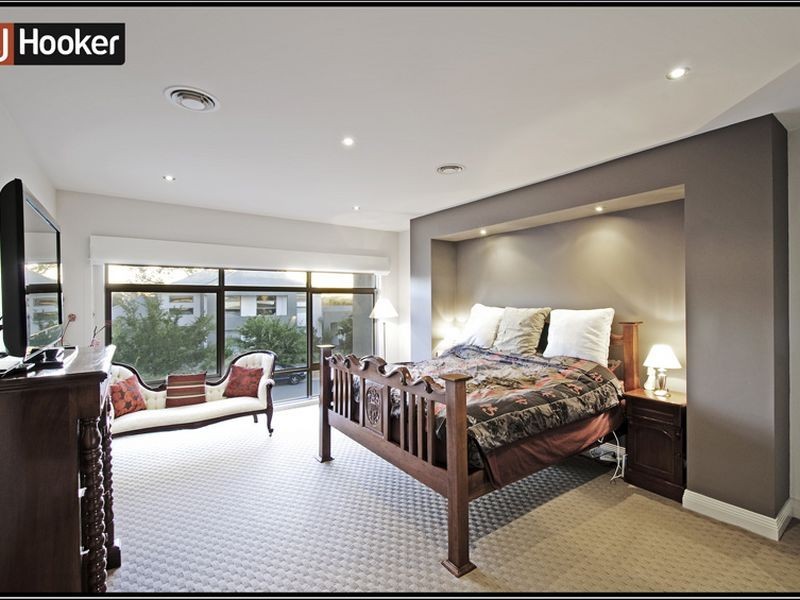 24 Helen Turner Street, Gungahlin ACT 2912