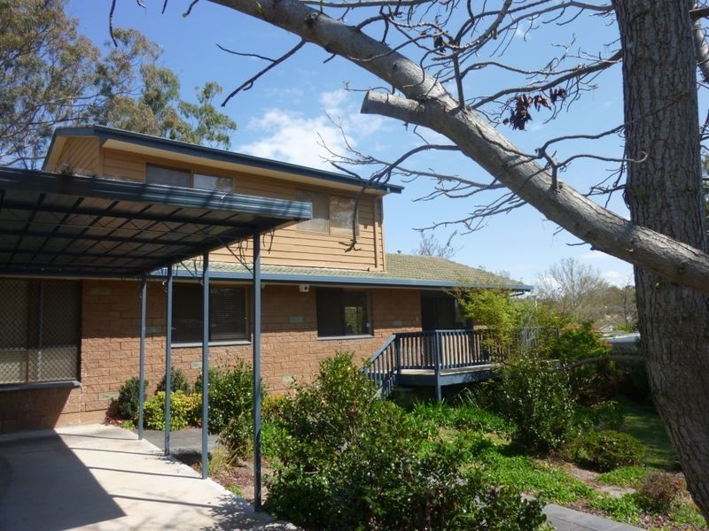 4 Gilmore Crescent, Garran ACT 2605