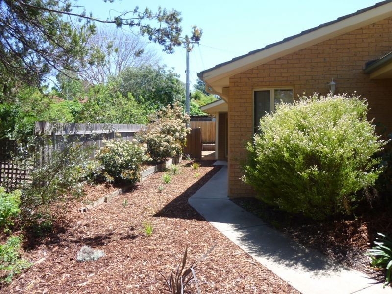 2B Dennes Place, Lyons ACT 2606