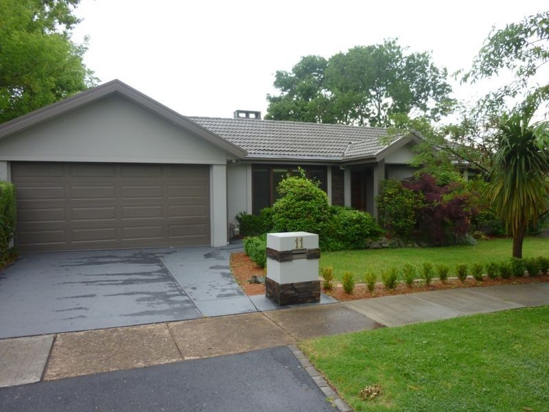 11 Cambage Street, Yarralumla ACT 2600