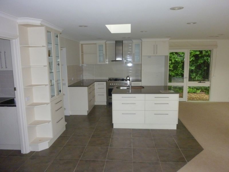 11 Cambage Street, Yarralumla ACT 2600