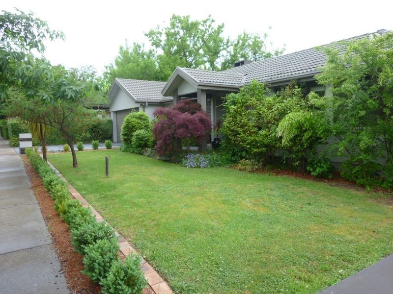 11 Cambage Street, Yarralumla ACT 2600