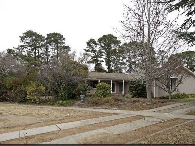 176 Captain Cook Crescent, Narrabundah ACT 2604