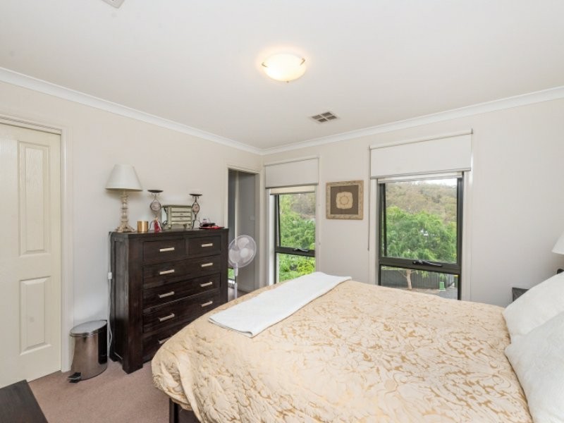 2 Laurence Close, Jerrabomberra NSW 2619