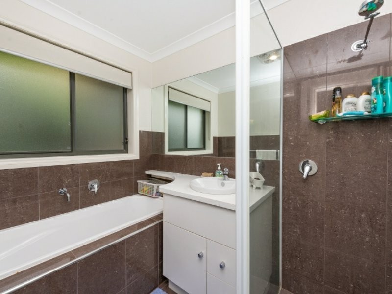 2 Laurence Close, Jerrabomberra NSW 2619