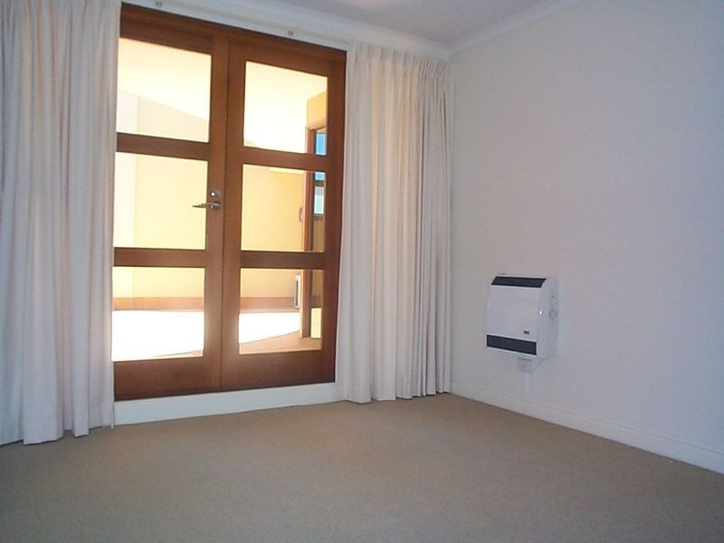 45/18 Captain Cook Crescent, Griffith ACT 2603