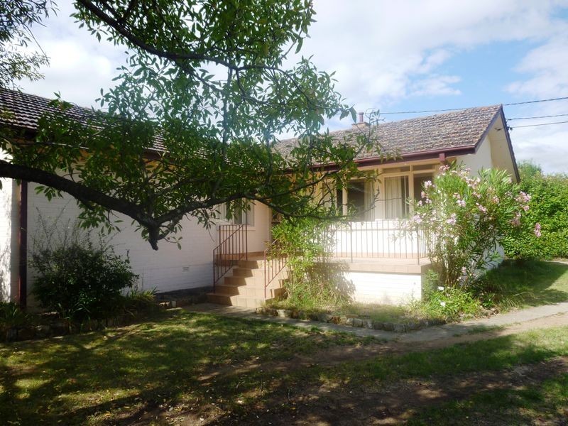 11 Quiros Street, Red Hill ACT 2603