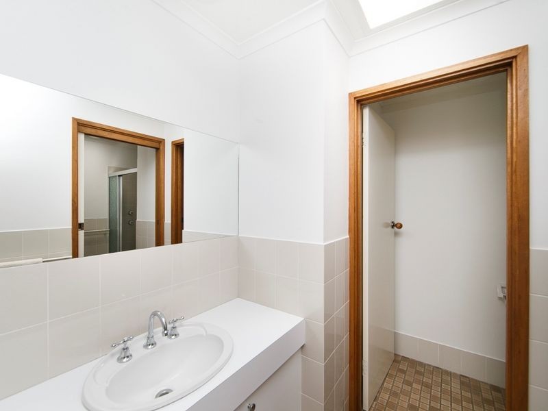 8 Leeper Place, Isaacs ACT 2607