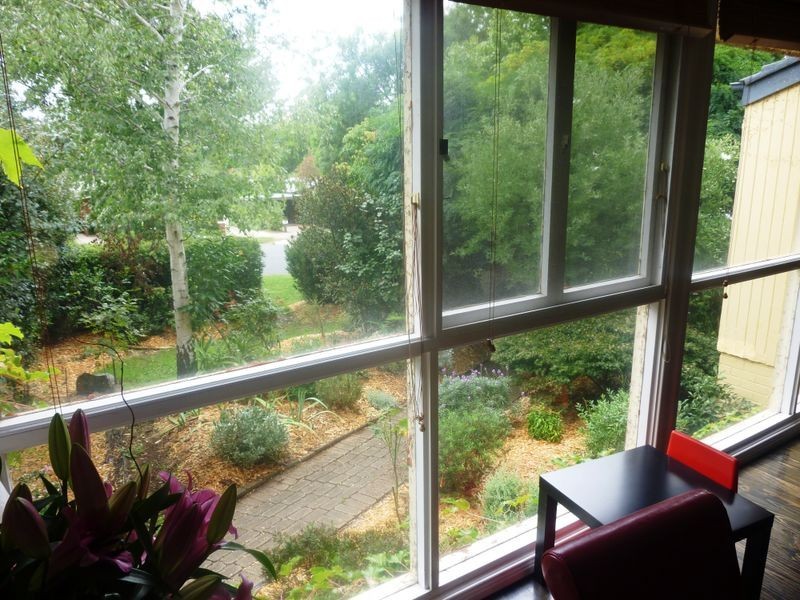 84 Caley Crescent, Narrabundah ACT 2604