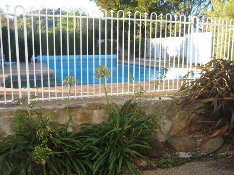 64 Mount Vernon Drive, Kambah ACT 2902