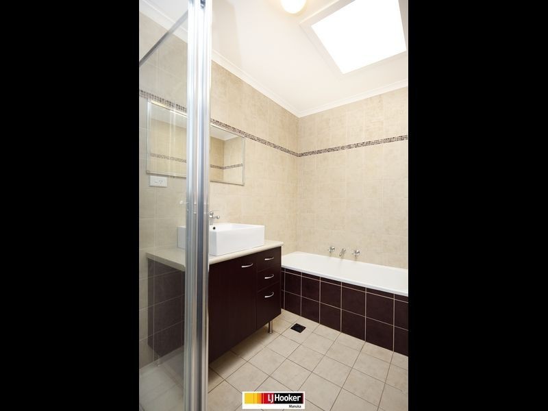27 Ringrose Crescent, Isaacs ACT 2607
