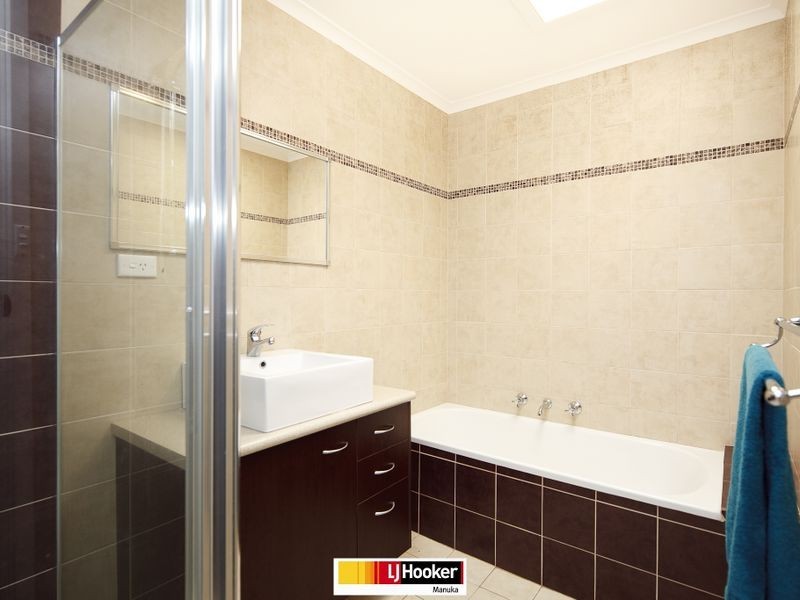 27 Ringrose Crescent, Isaacs ACT 2607
