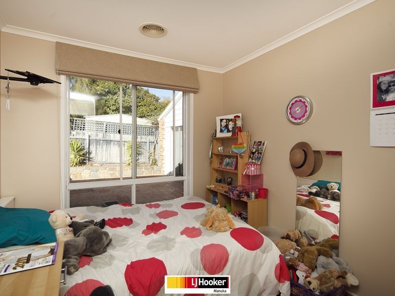 27 Ringrose Crescent, Isaacs ACT 2607