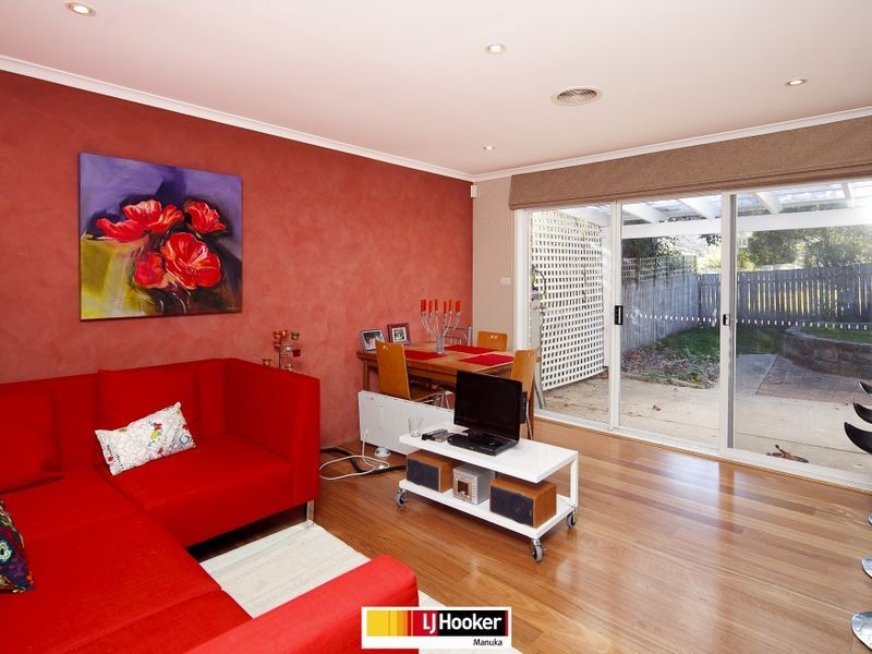 27 Ringrose Crescent, Isaacs ACT 2607