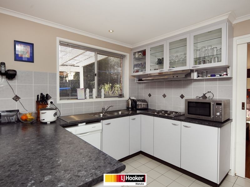 27 Ringrose Crescent, Isaacs ACT 2607