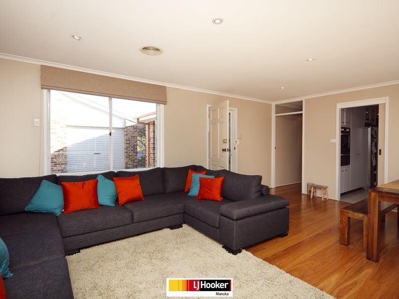27 Ringrose Crescent, Isaacs ACT 2607