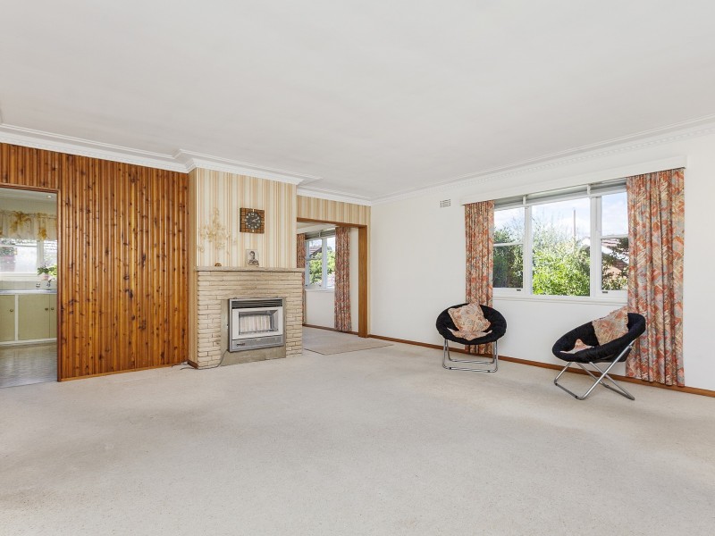 33 Newdegate Street, Deakin ACT 2600