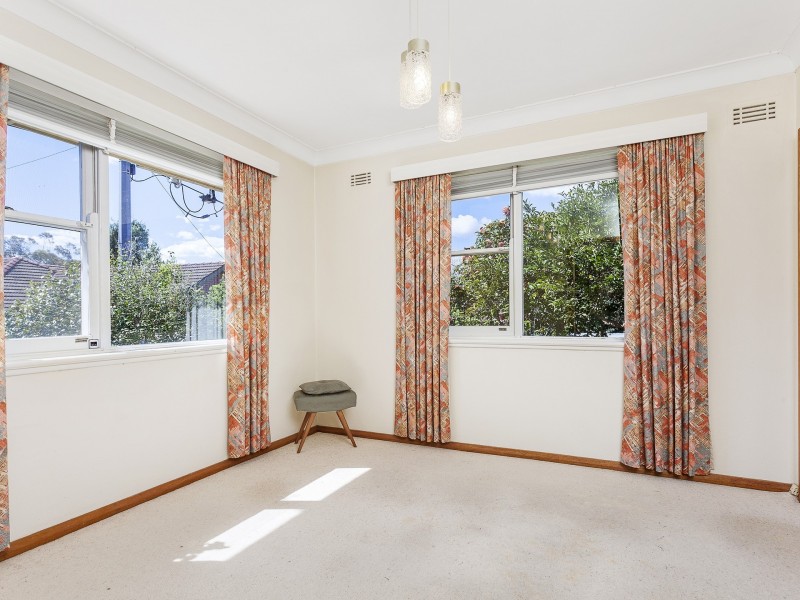 33 Newdegate Street, Deakin ACT 2600