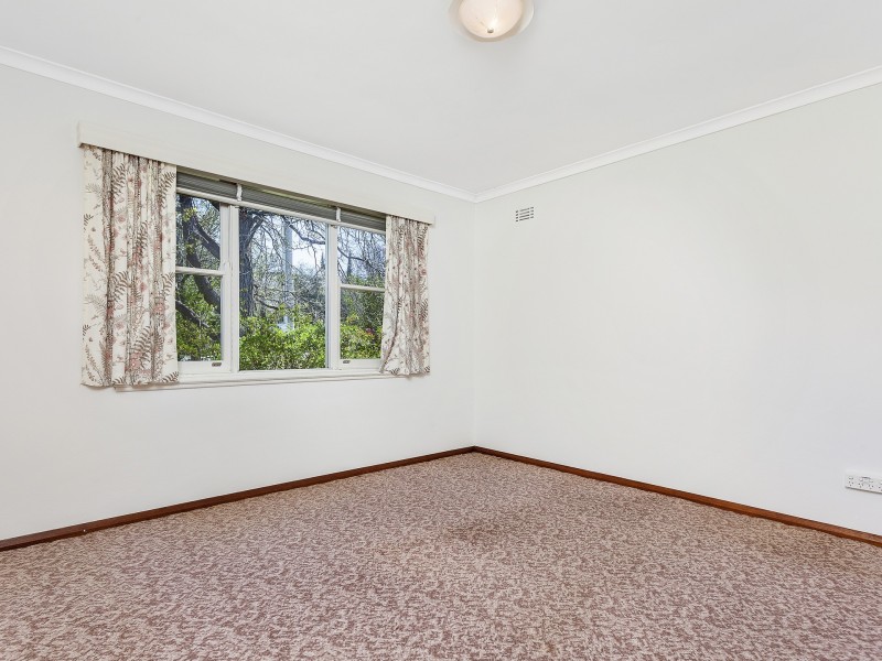 33 Newdegate Street, Deakin ACT 2600