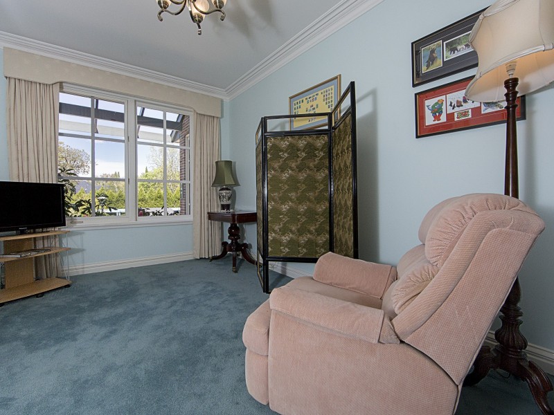 6 Tennyson Crescent, Forrest ACT 2603