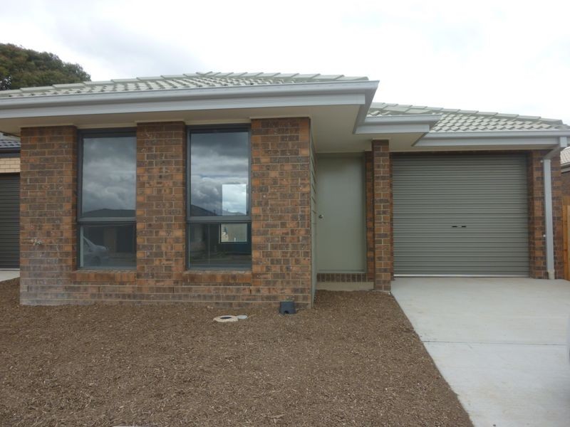 13 John Holt Street, Macgregor ACT 2615