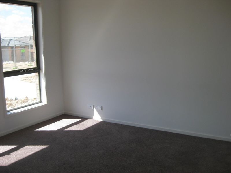 13 John Holt Street, Macgregor ACT 2615