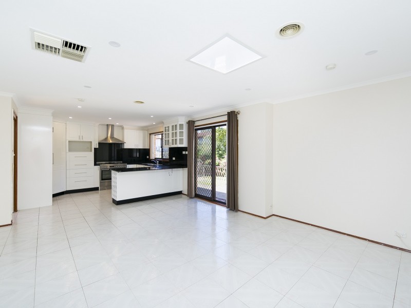 2 Gratton Place, Isaacs ACT 2607
