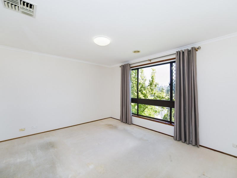 2 Gratton Place, Isaacs ACT 2607