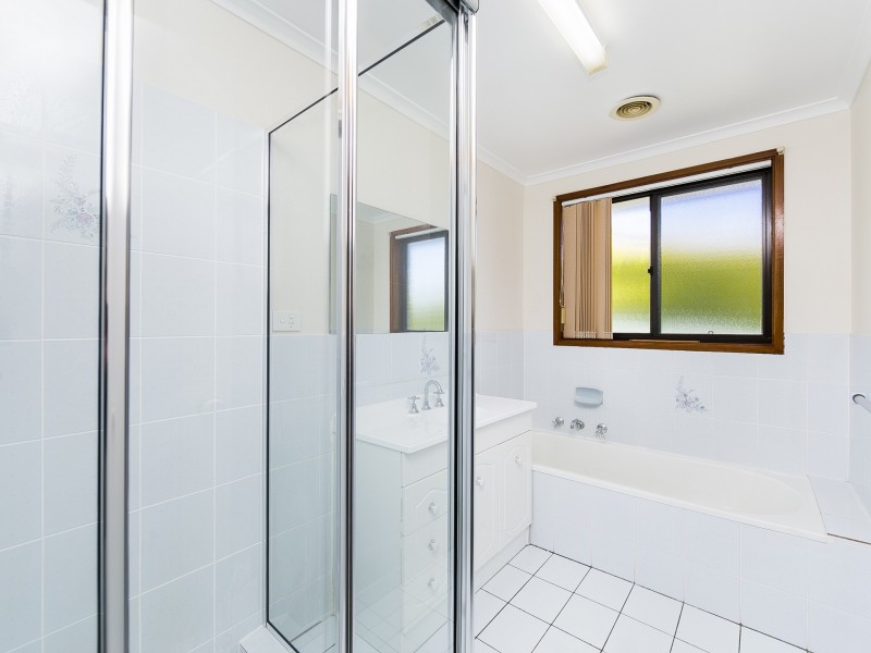 2 Gratton Place, Isaacs ACT 2607