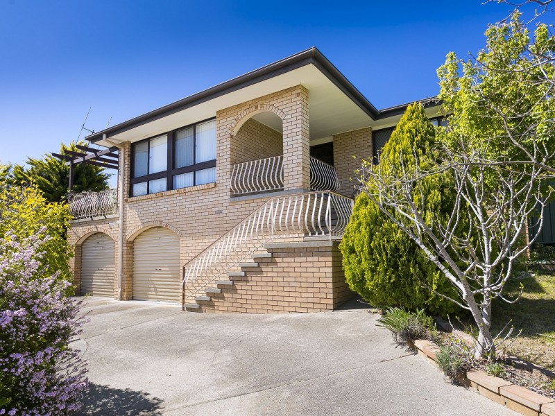 2 Gratton Place, Isaacs ACT 2607