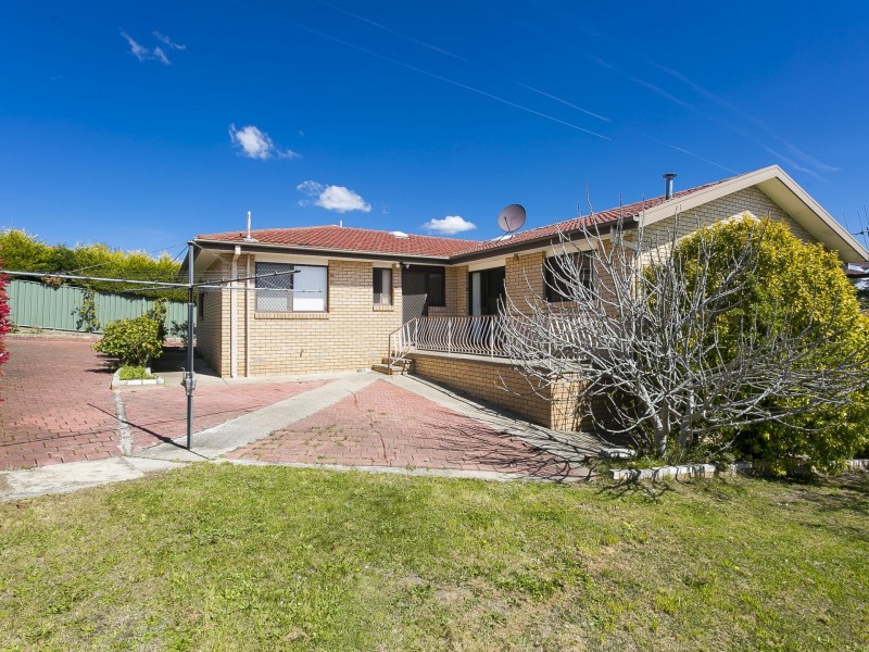 2 Gratton Place, Isaacs ACT 2607