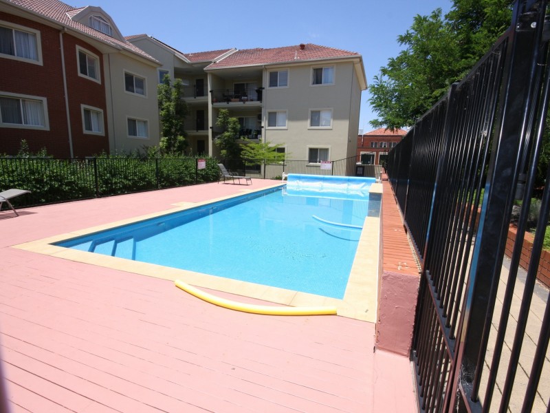 75/8 Dominion Circuit, Forrest ACT 2603