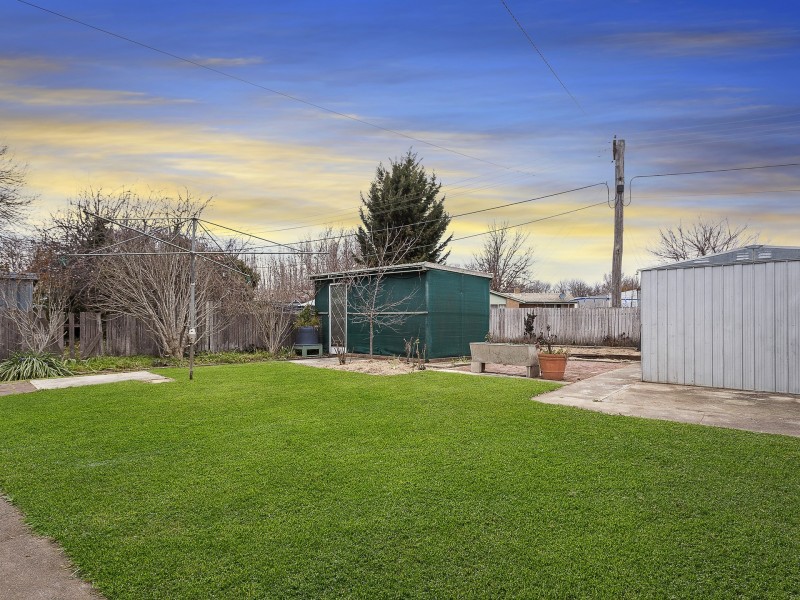 74 Tallara Parkway, Narrabundah ACT 2604