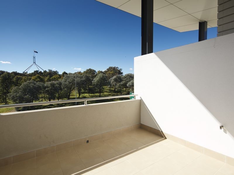 30/29-31 State Circle, Deakin ACT 2600