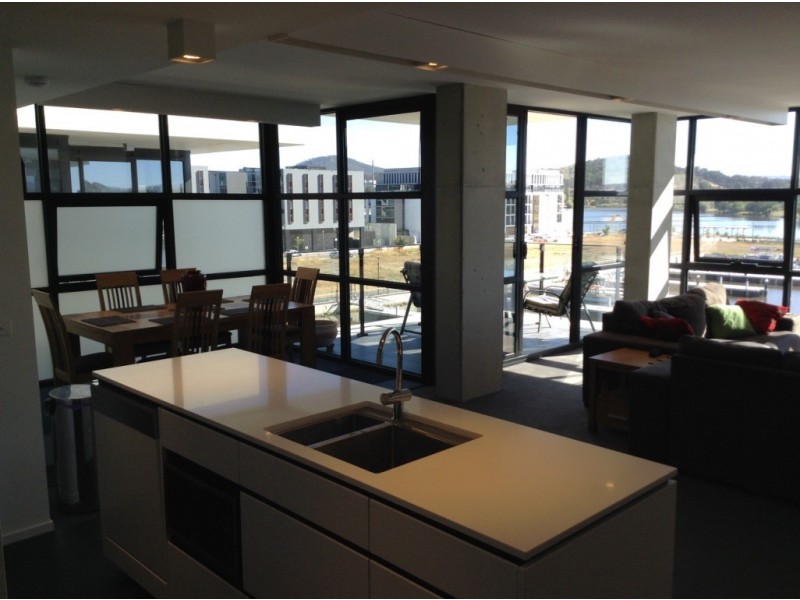 12/33 Eastlake Parade, Kingston ACT 2604