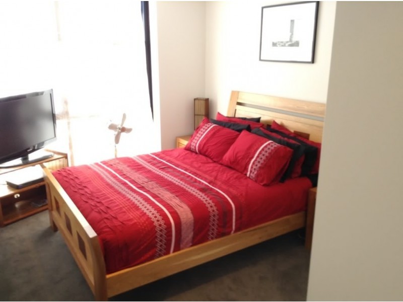 12/33 Eastlake Parade, Kingston ACT 2604