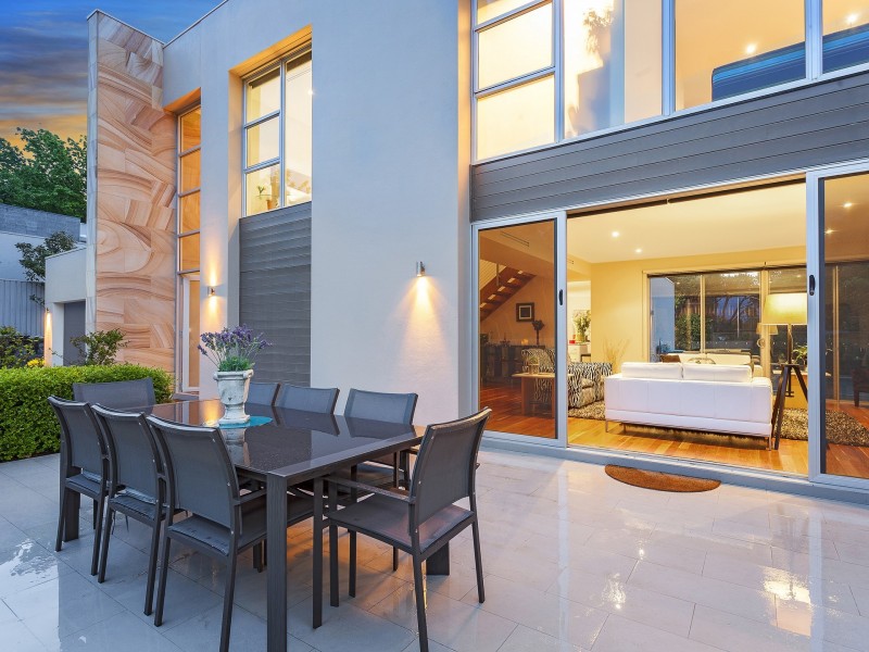 16 Hobart Avenue, Forrest ACT 2603