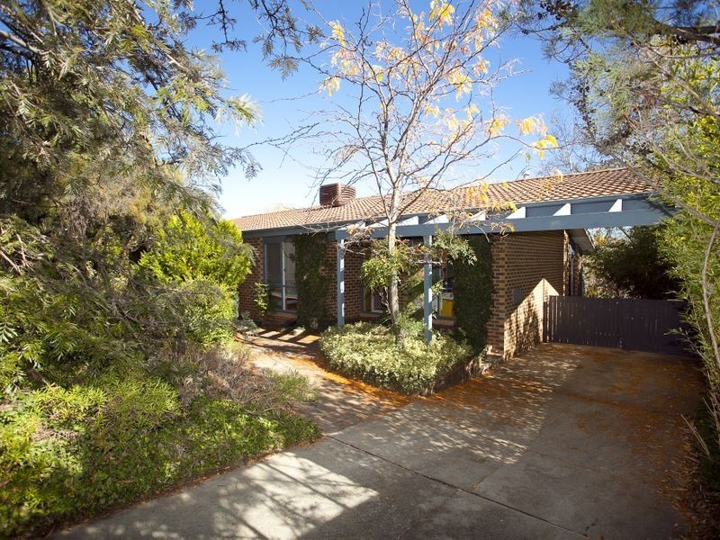 18 Sturdee Crescent, Monash ACT 2904