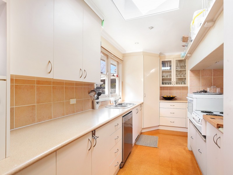 19 Walker Crescent, Griffith ACT 2603